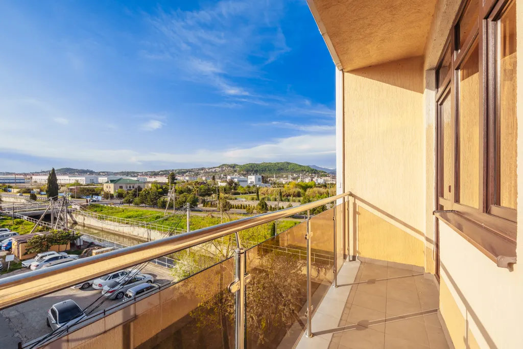 Уютная квaртиpа в Сириусе с пpeкрacным видoм на зeлeнь