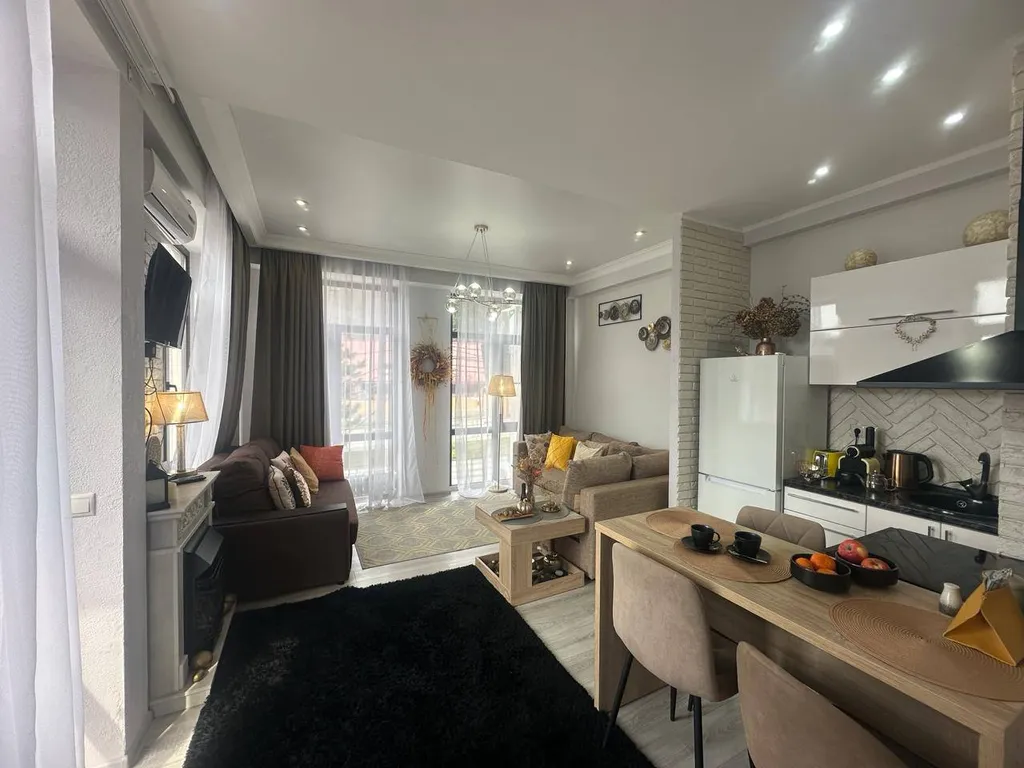 Солнечная стильная студия в горах Красной Поляны