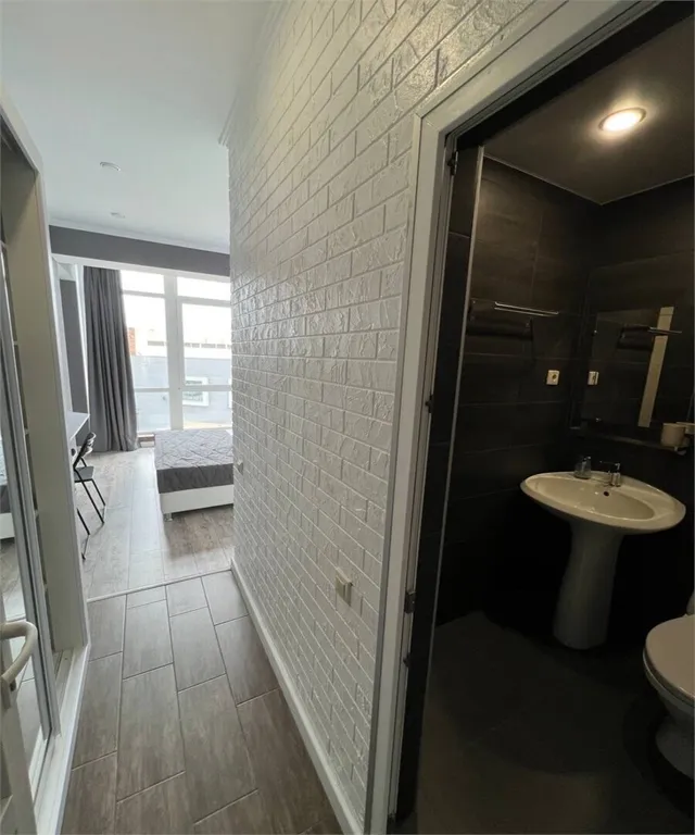 Двухместный номер с 2 кроватями или 1 двуспальной и панорамным окном