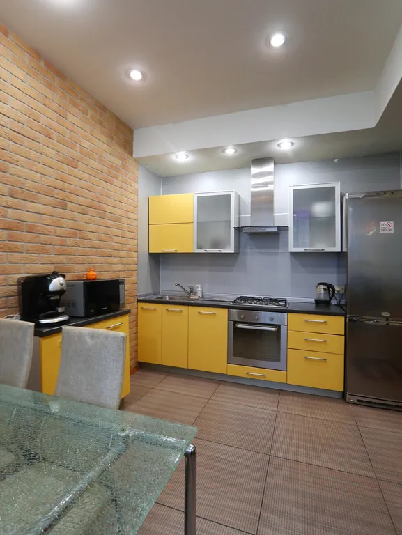 Уютная двухкомнатная квартира в центре с видом на Театральную Площадь