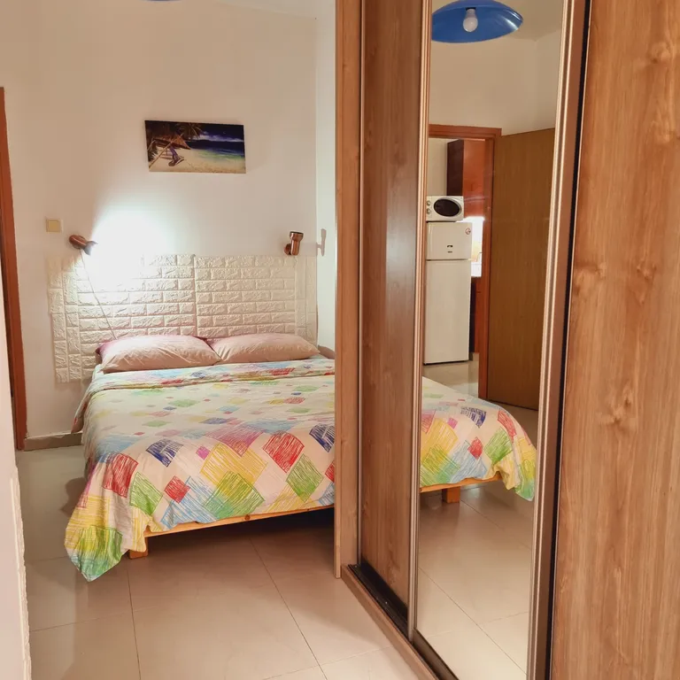 Красивая тихая уютная 2 ком квартира рядом с морем и парками Бат-яма