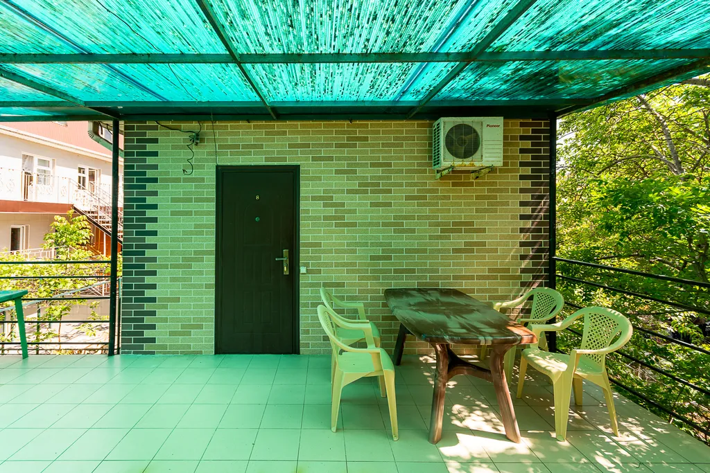 Четырёхместный номер с удобствами, парковка в подарок