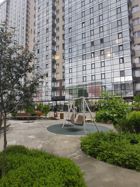 ЖК с охраняемой закрытой территорией большой детской зоной