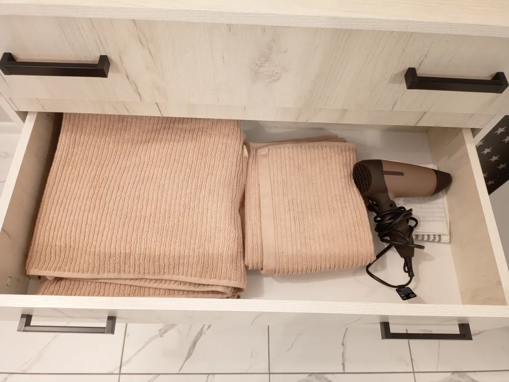 Новая, уютная квартира с видом на ГЭС, в красивом городе