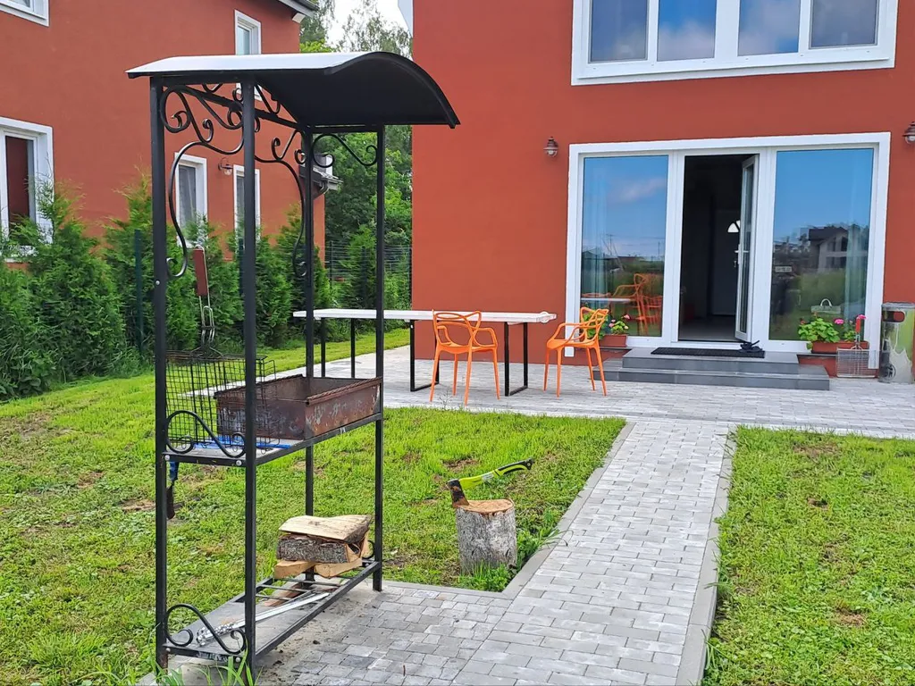 Новый дом у моря, с детский площадкой, мангалом и баней