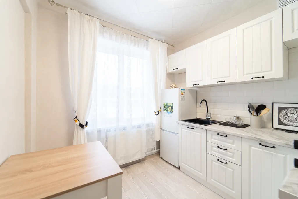 Светлая квартира в шаговой доступности от Ледового Дворца