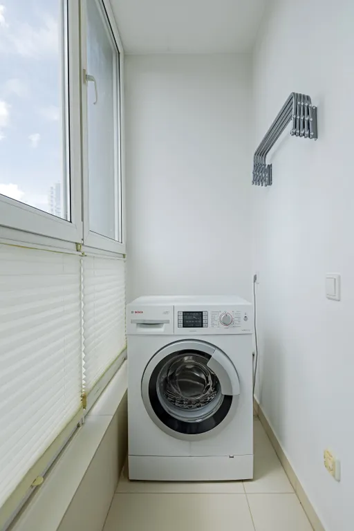 Светлый апартамент около ТЦ Dana Mall