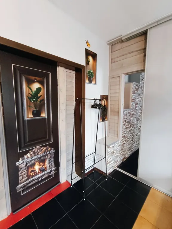 Апартаменты, в доме.