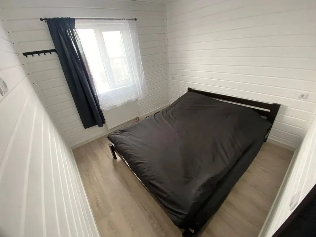 Коттедж Дом у прудов — Коммунар