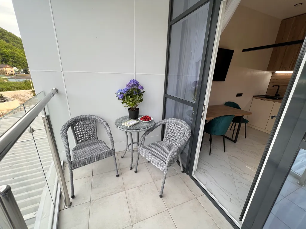 Современная студия Sun Hills Olginka