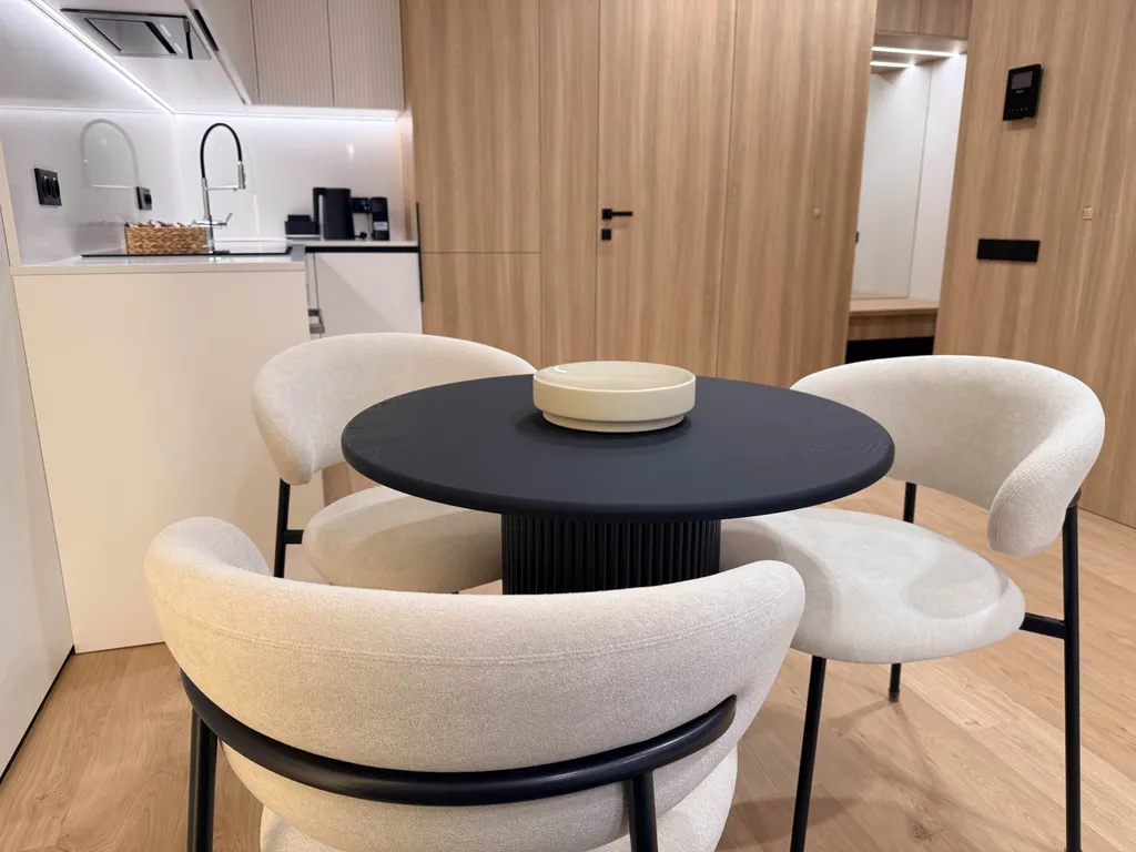 Стильная квартира в стиле Japanди возле парка, паркинг, метро, Netflix