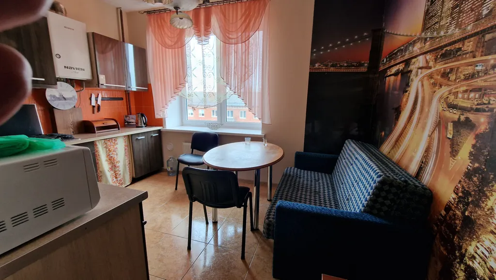 Уютная, проветривая нс моря квартира в 7 минутах пешком от моря