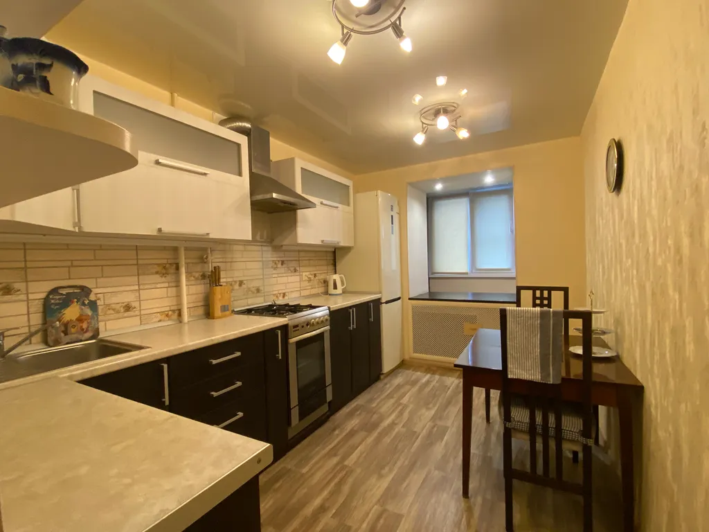 Большая однушка с хорошим ремонтом в центре