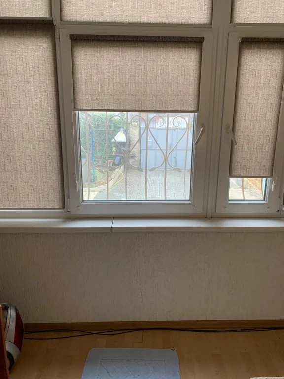 Большой дом с парковочным местом