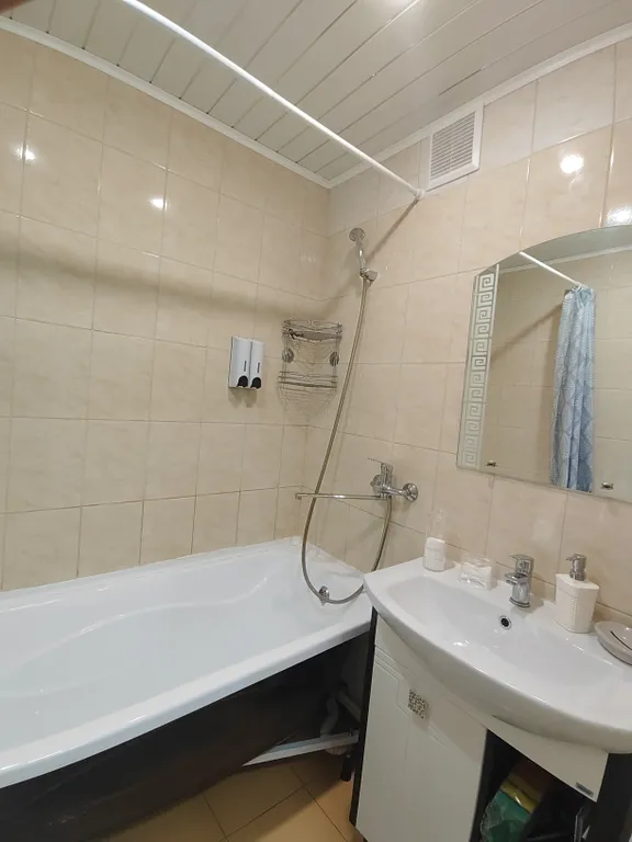 Однокомнатная квартира с балконом и лифтом у ТРЦ Плазма