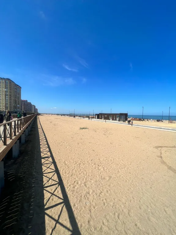 Квартира 2-комнатная Квартира — Махачкала