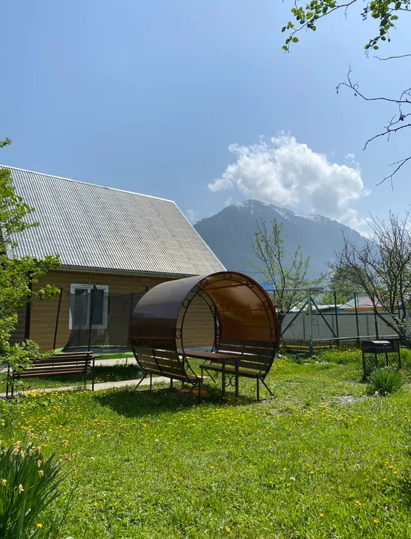 Шале у реки