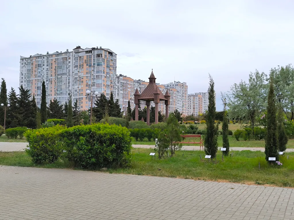 Квартира Квартира У Парка Победы в 10 мин ходьбы от пляжа и Aquamarine Resort & SPA. — Севастополь