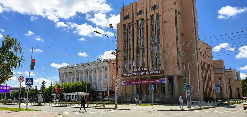 Просторная квартира в центре у сквера и фонтана на пл. Советов