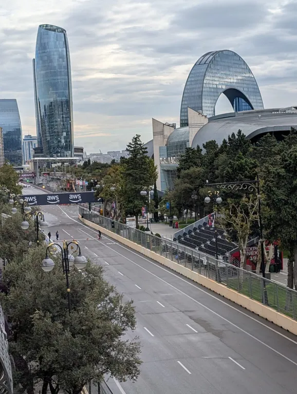 Апартаменты с видом на море около метро Сахиль