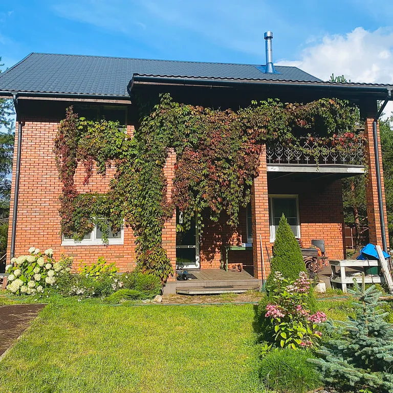 Коттедж Большой дом в лесу — Запорожское