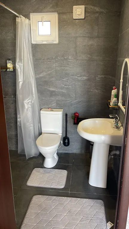 Семейный номер с видом на сад и на горы