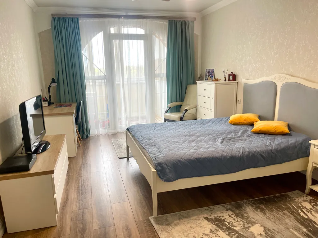 Просторная 3-к квартира в центре Калининграде