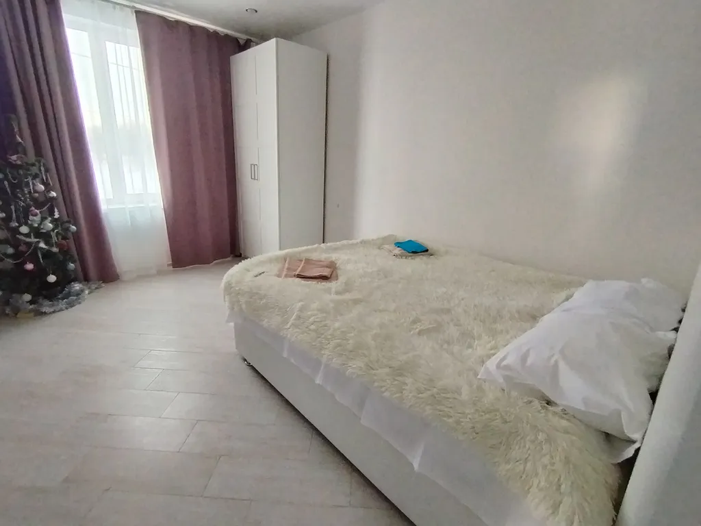 Уютный дом у реки