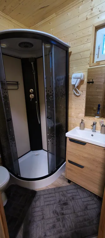 Коттедж с видом на горы (3 спальни)