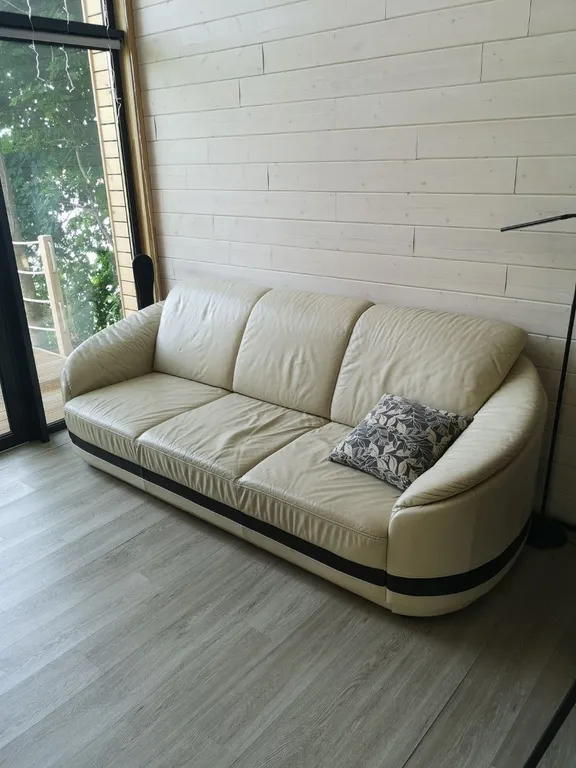 Коттедж Маврикий с сауной и видом на озеро