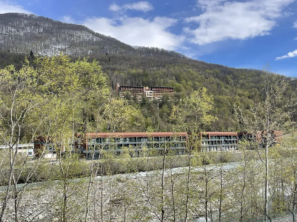 Апартамент райдера с видом на горы