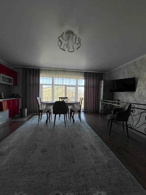 Дом с шикарным видом на горы