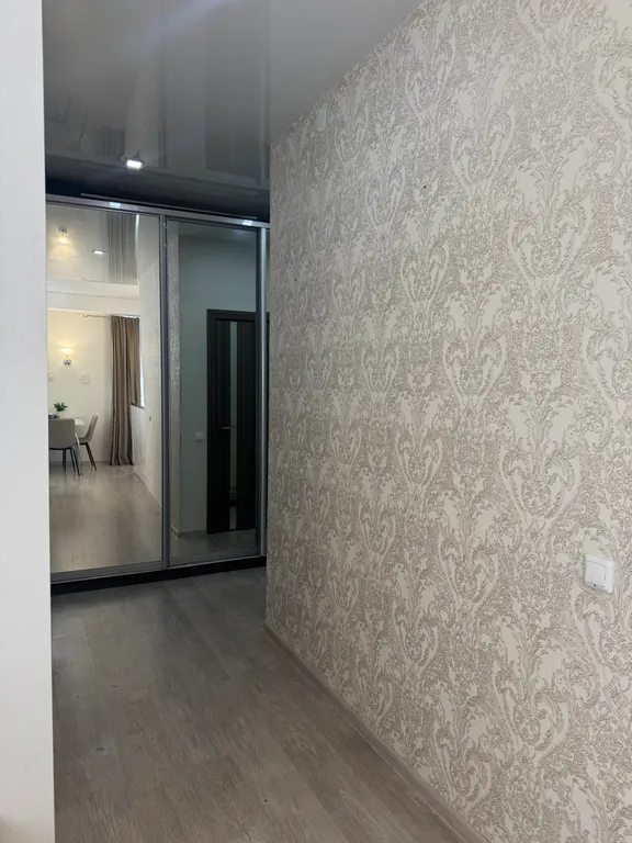 Ухоженная квартира в 7 минутах на авто от Горного Воздуха и площади Победы