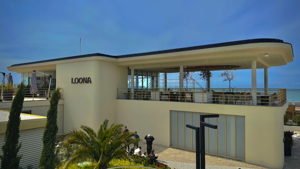 Квартира Квартира Семейный номер в центре сочи на набережной "Ривьера" — Сочи