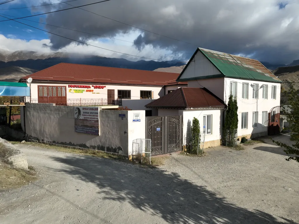 Двухместный полулюкс с видом на горы