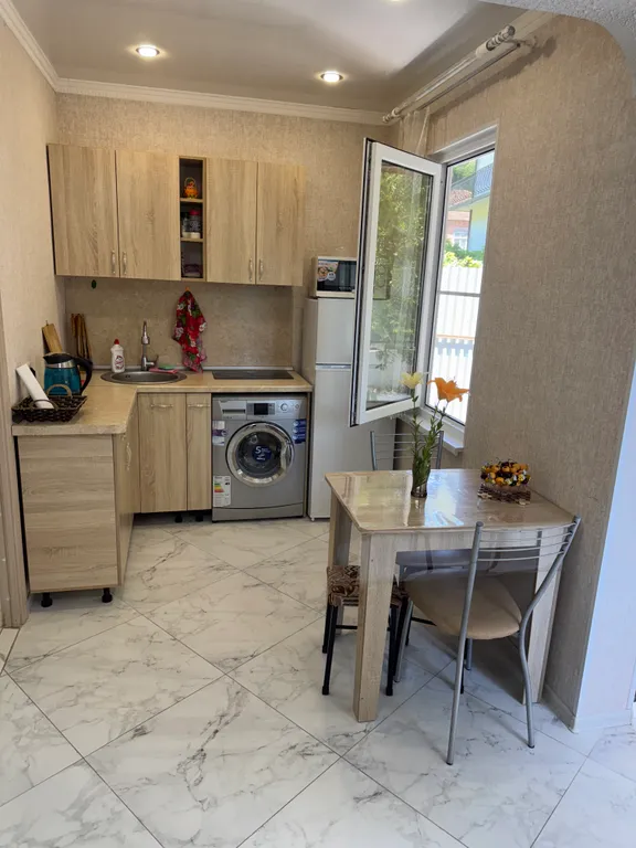 Уютный домик возле чёрного моря