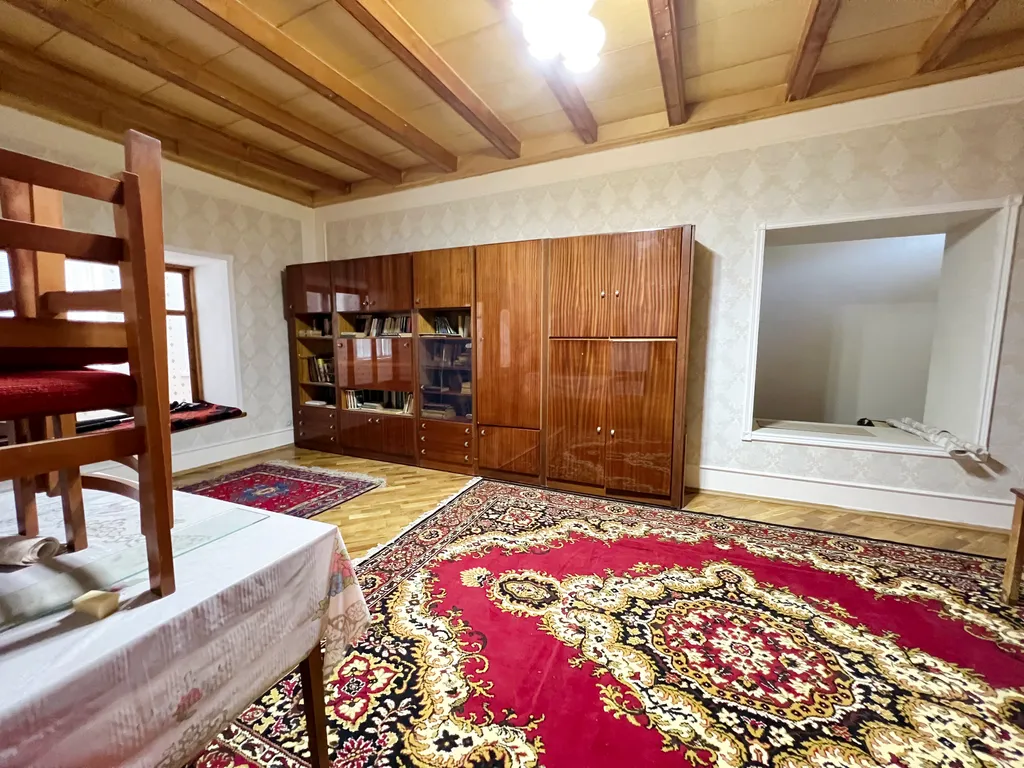 Дом в живописных горах