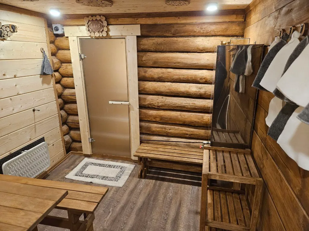 Дом, баня, чан, отапливаемая беседка