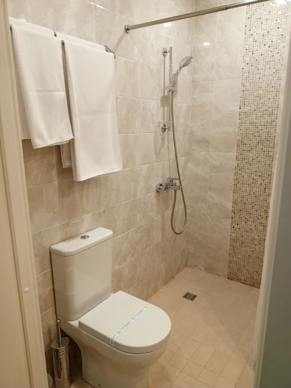 Двухместный улучшенный номер с 2 отдельными кроватями