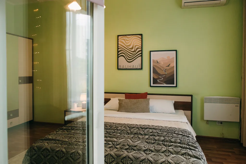 Большая квартира с двумя спальнями, в центре Хабаровска