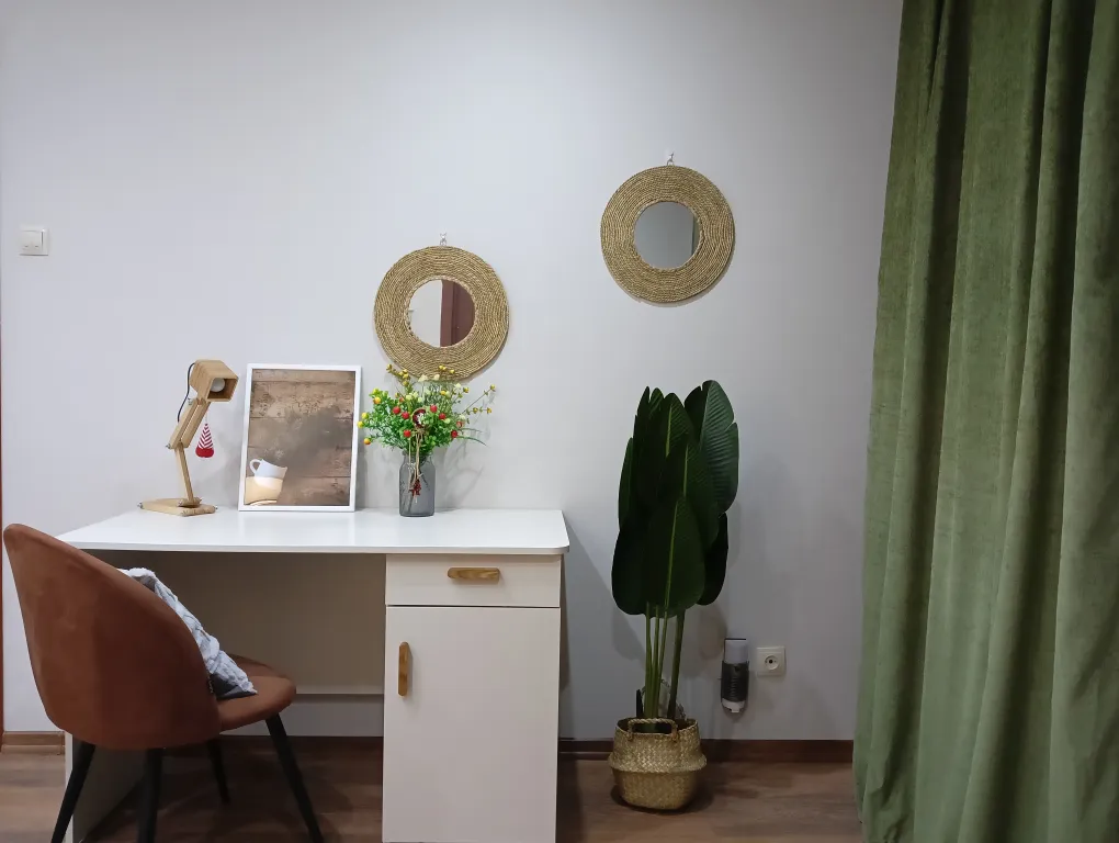 Ваш Рантье на Книповича 19 рядом с Cosmos