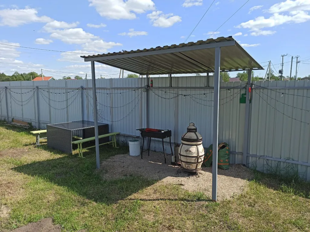 Домик у реки