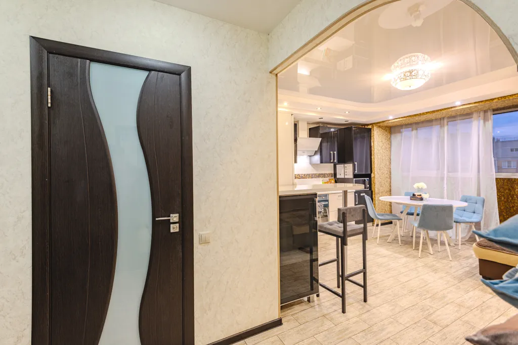 В тихом районе с удобной кроватью, гостиничный сервис, бесконтактно