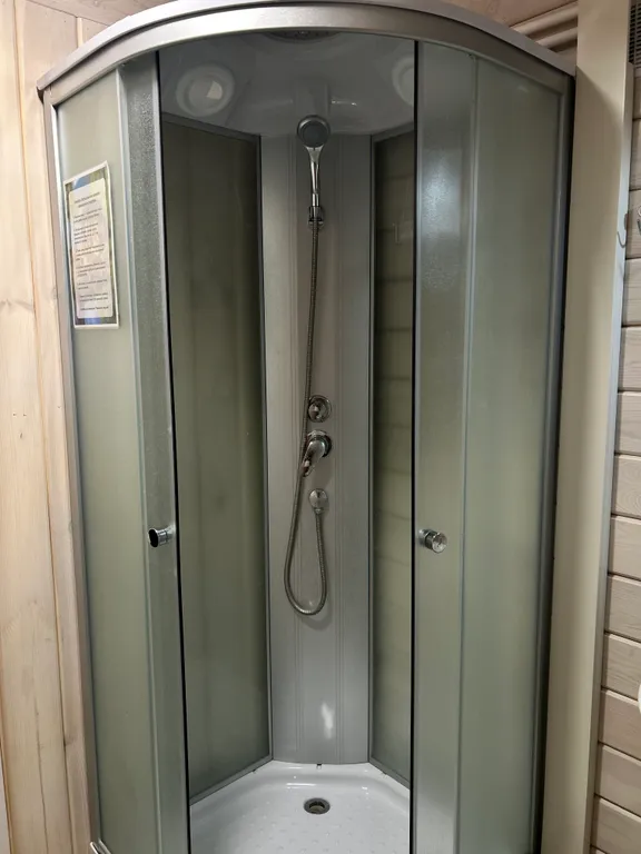 Уютный номер на крыше с террасой