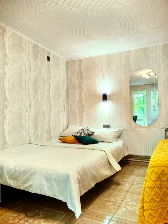 Уютная студия с индивидуальной терраской увитой виноградной беседочкой