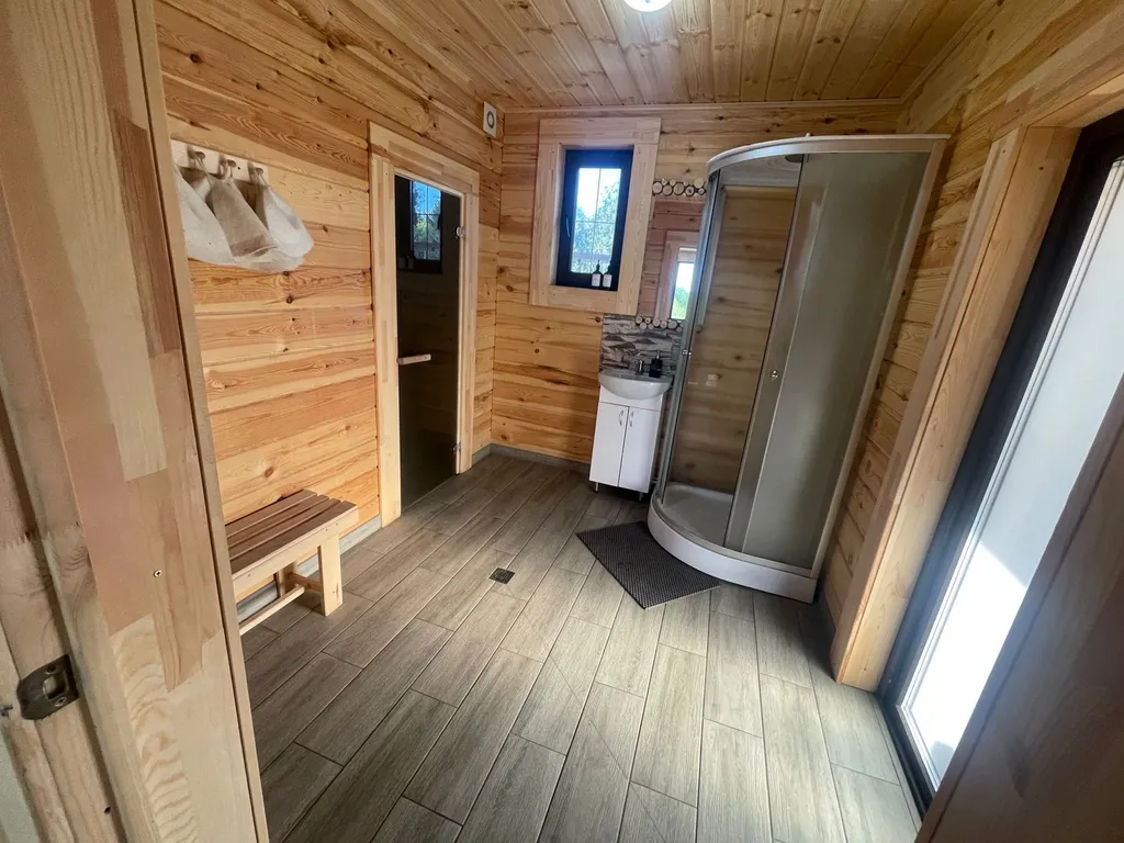 База сова, дом