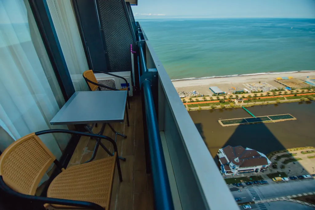 Апартаменты с видом на море первая линия Orbi City