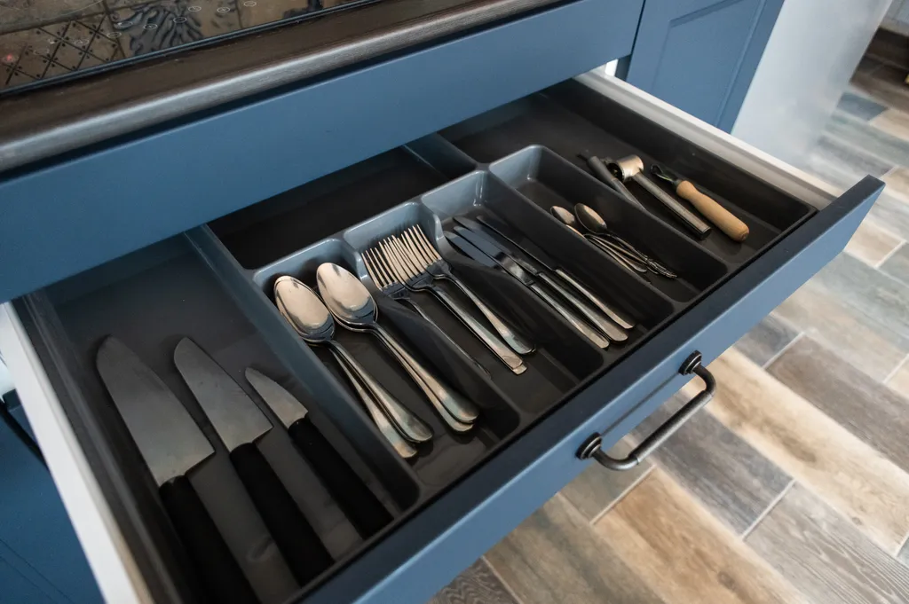 Иван-дача рядом с парком Кудыкина гора