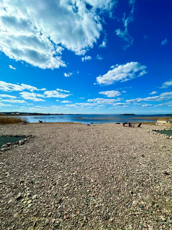 Logma Karelia, современный глэмпинг на берегу озера