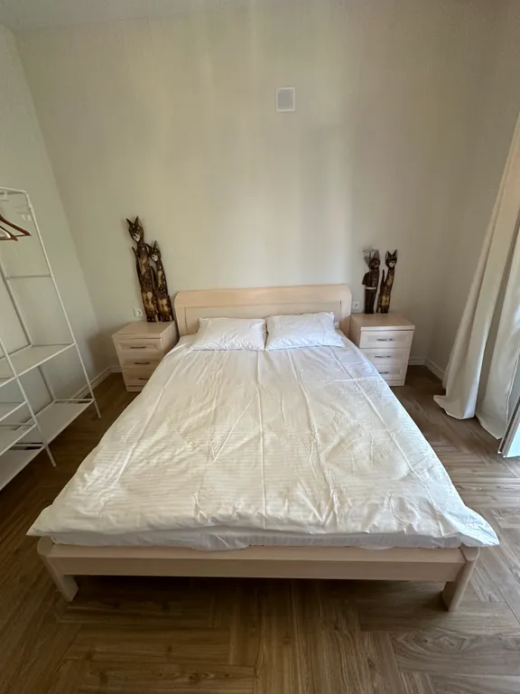 Уютная новая квартира с высокими потолками и потрясающими закатами